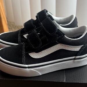 Vans Little Kids Old Skool V Shoe